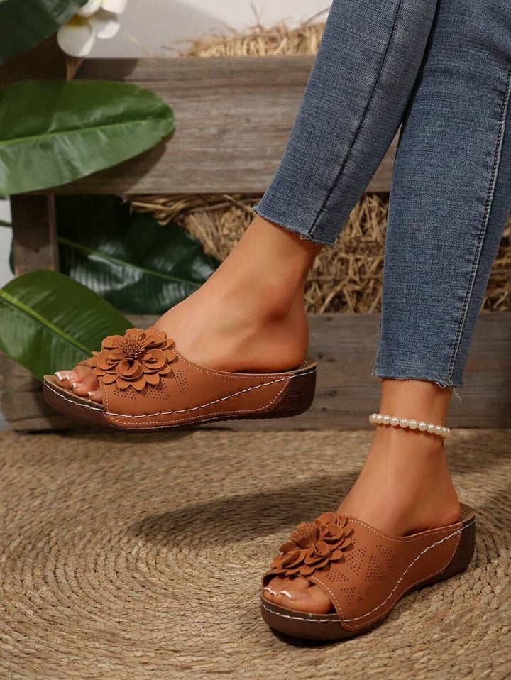 Medellín | Soft-Step Leather Slip-Ons